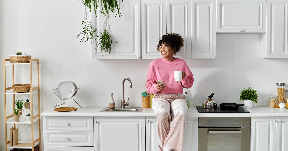 La cuisine blanche c'est fini, voici par quoi elle est remplacée selon cette architecte d’intérieur