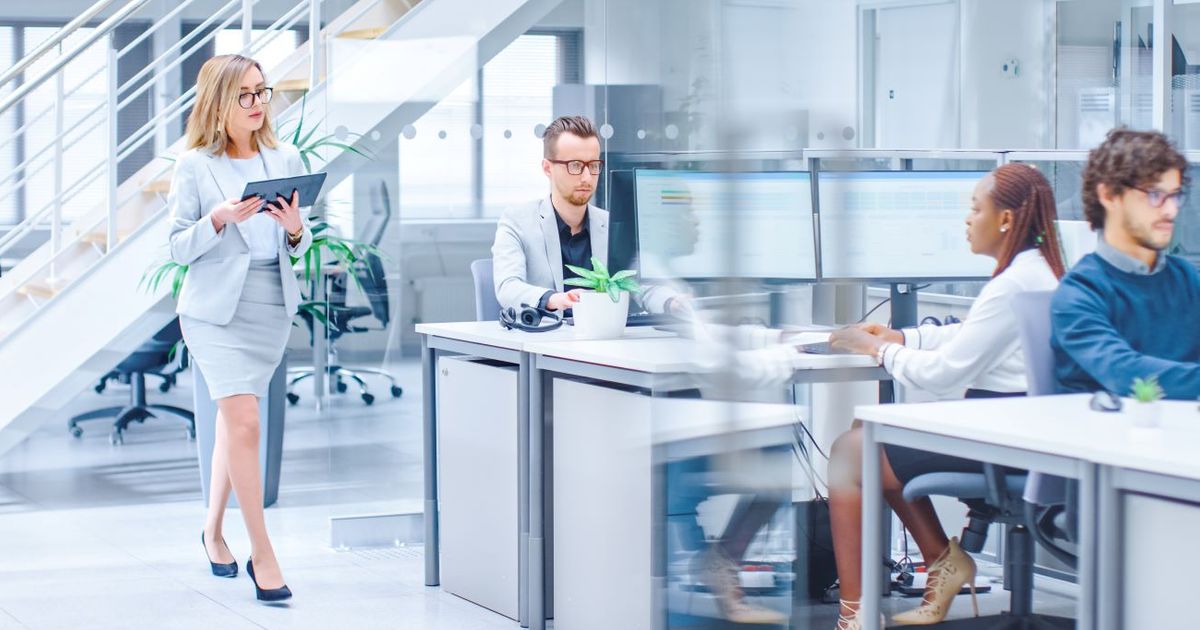 L'open space, c'est fini ? Voici les 5 tendances déco pour les espaces de bureau attendues en 2025