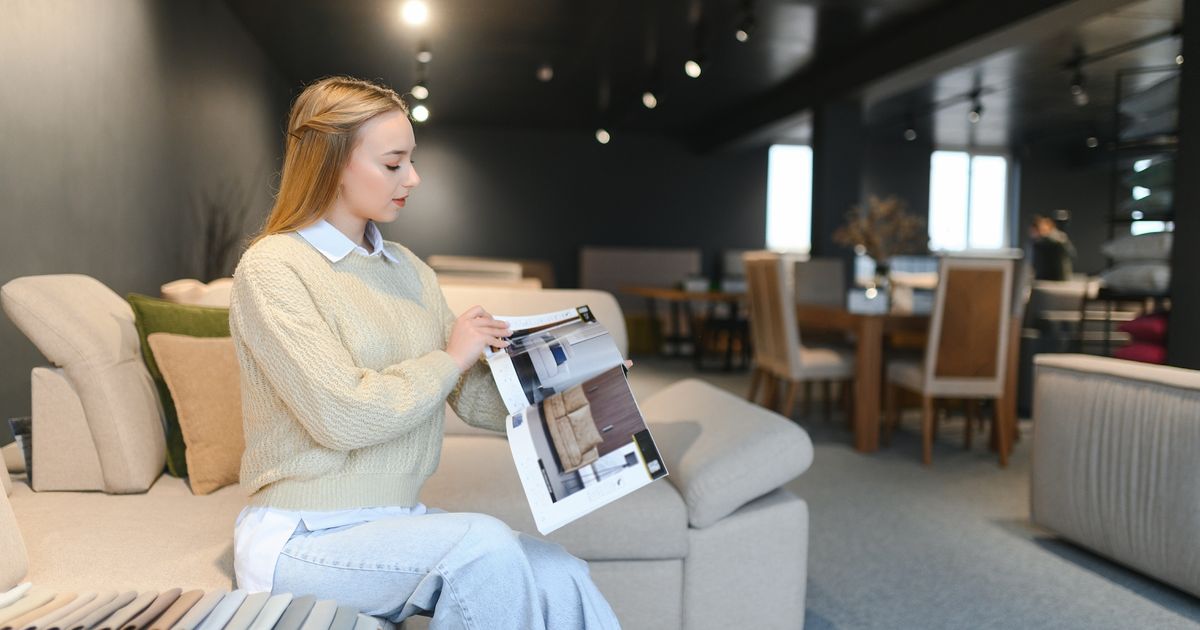 Fini les rayures, ce motif qu’on croyait “has been” fait son grand retour dans nos intérieurs (il est tendance)